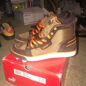 Vintage Pumas In Like New Condition. Sz 9
